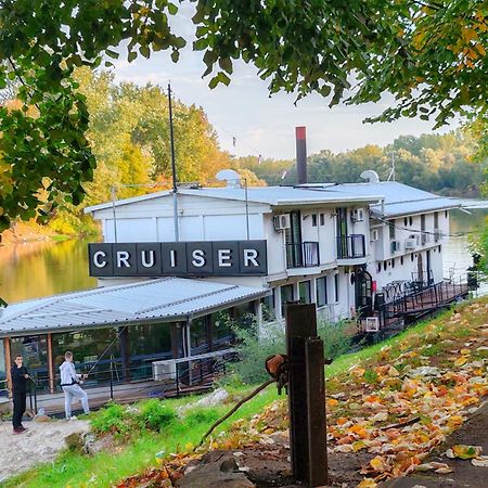 Cruiser Restoran Ćuprija Exteriér fotografie