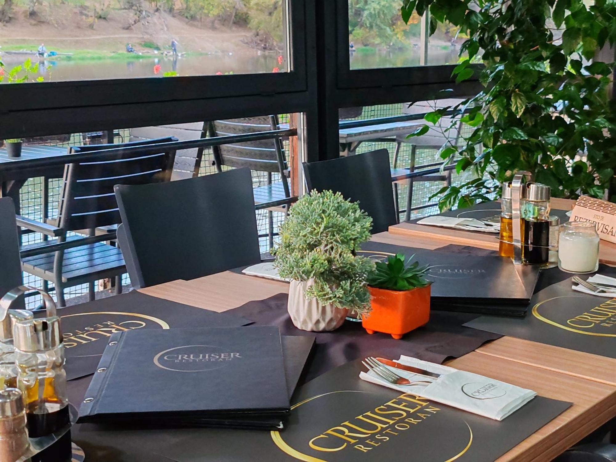 Cruiser Restoran Ćuprija Exteriér fotografie